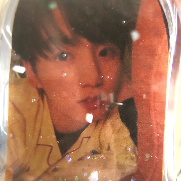 BTS Bundle - “Rise of Bangtan” Book, 2 Pocket Pop! Keychains & Snow Glob… - Picture 13 of 14